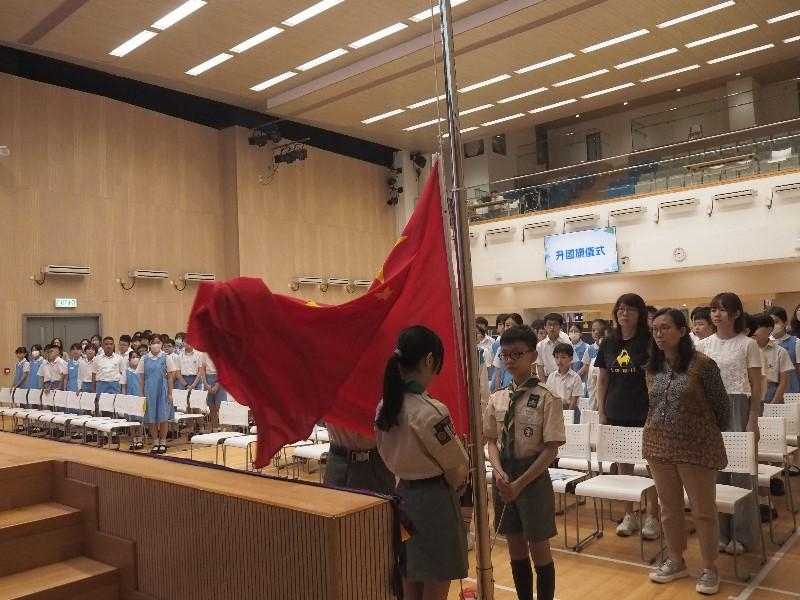 本頁圖片/檔案 - 升旗