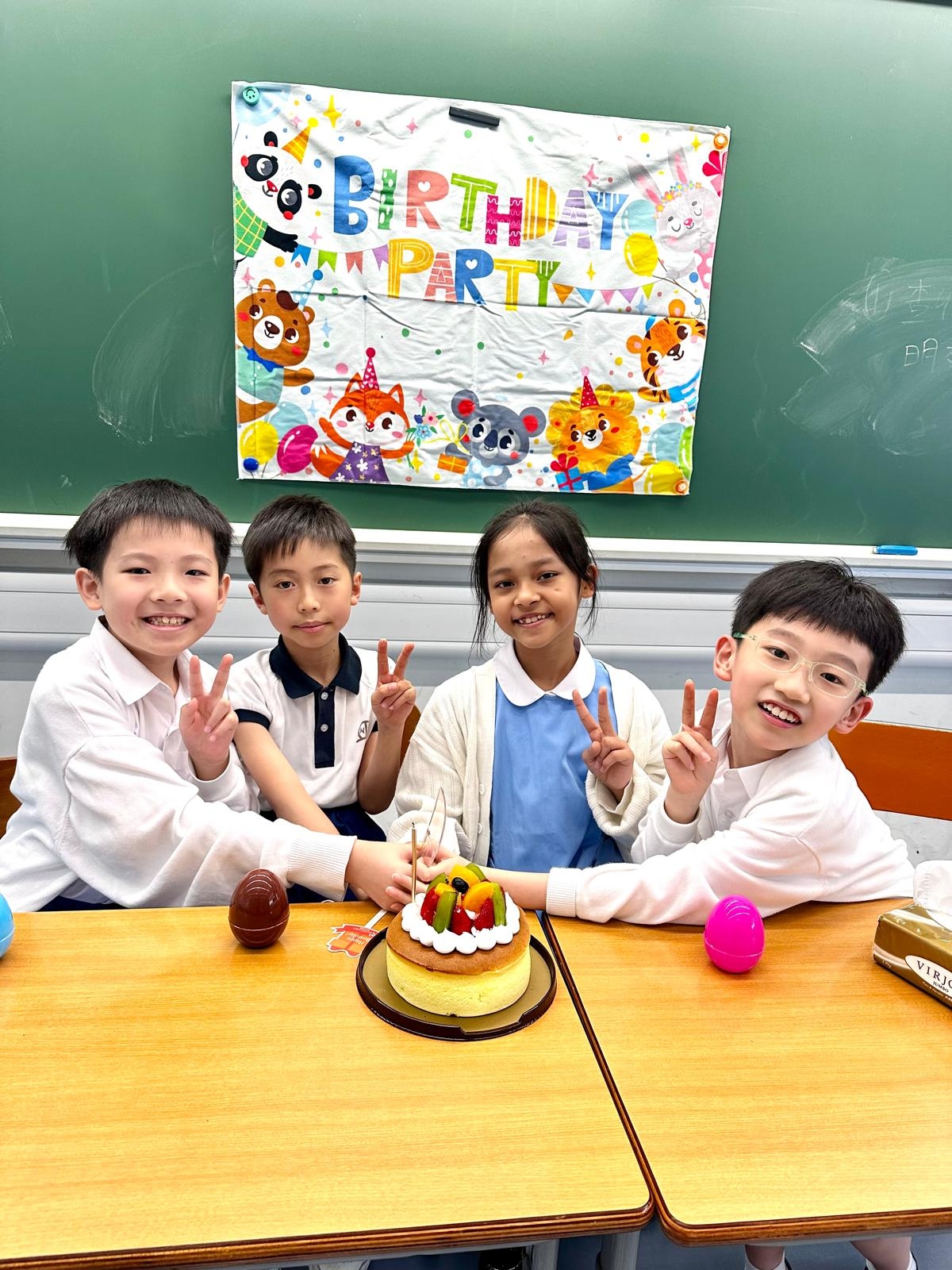 本頁圖片/檔案 - WhatsApp Image小三邀請卡教學1