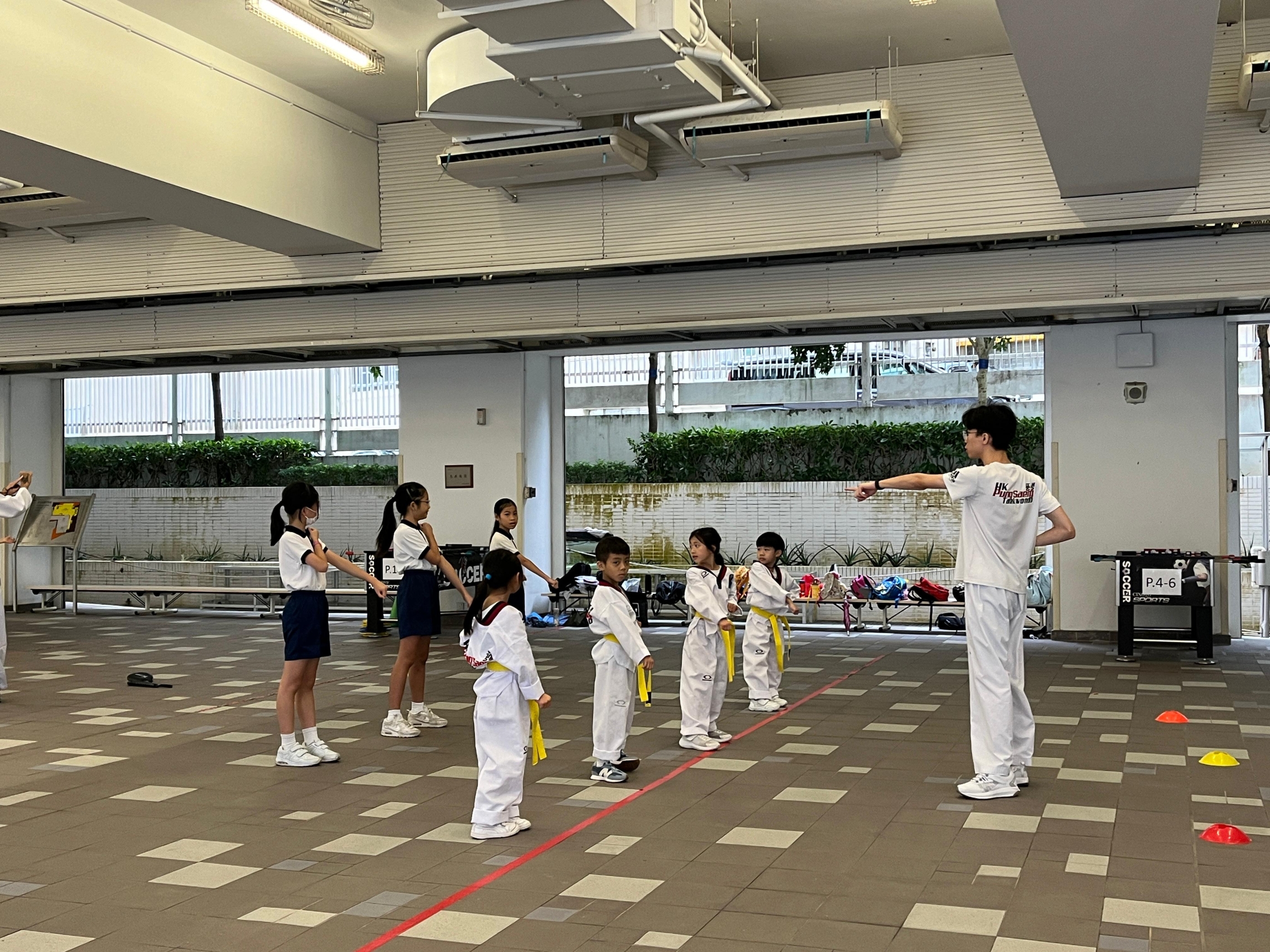 本頁圖片/檔案 - 跆拳道1